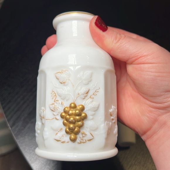 Westmoreland Paneled Grape Milk Glass Perfume Cologne Bottle - Picture 8 of 10